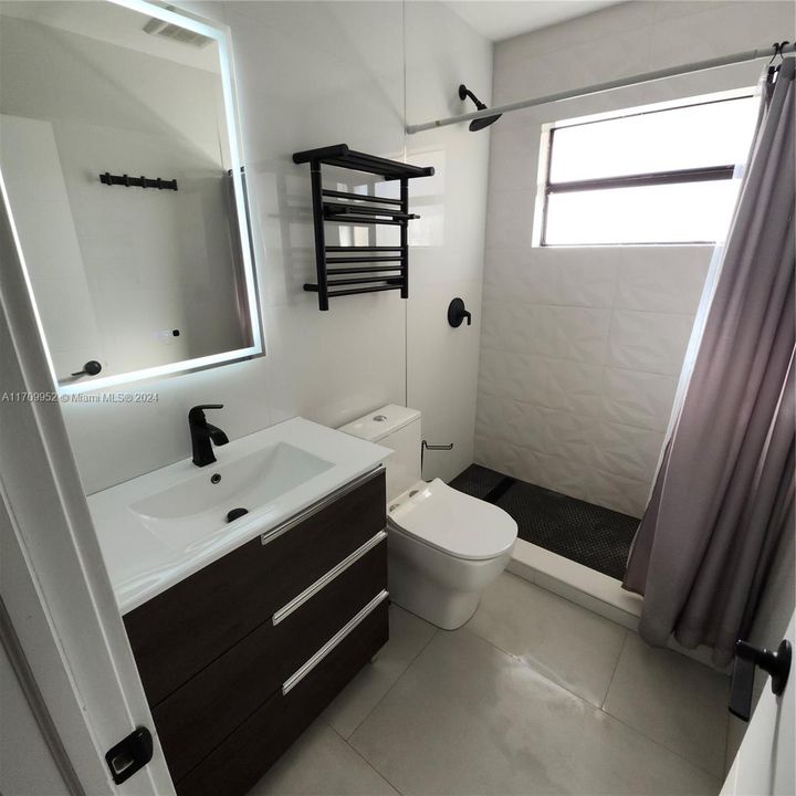 Second Bathroom Between 2 Rooms