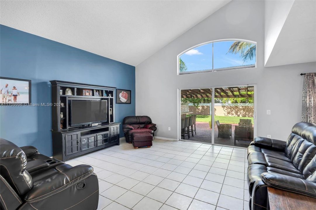 : $750,000 (4 beds, 2 baths, 2105 Square Feet)