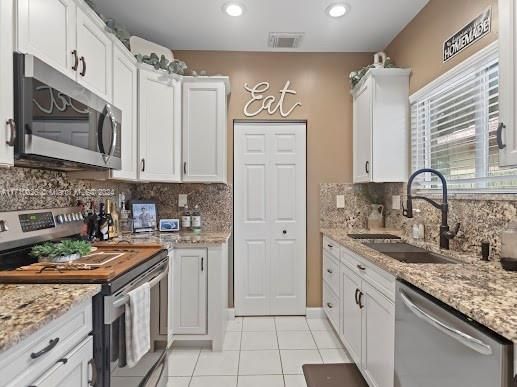 Recently Sold: $435,000 (3 beds, 2 baths, 1200 Square Feet)