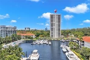 For Sale: $395,000 (2 beds, 2 baths, 1330 Square Feet)