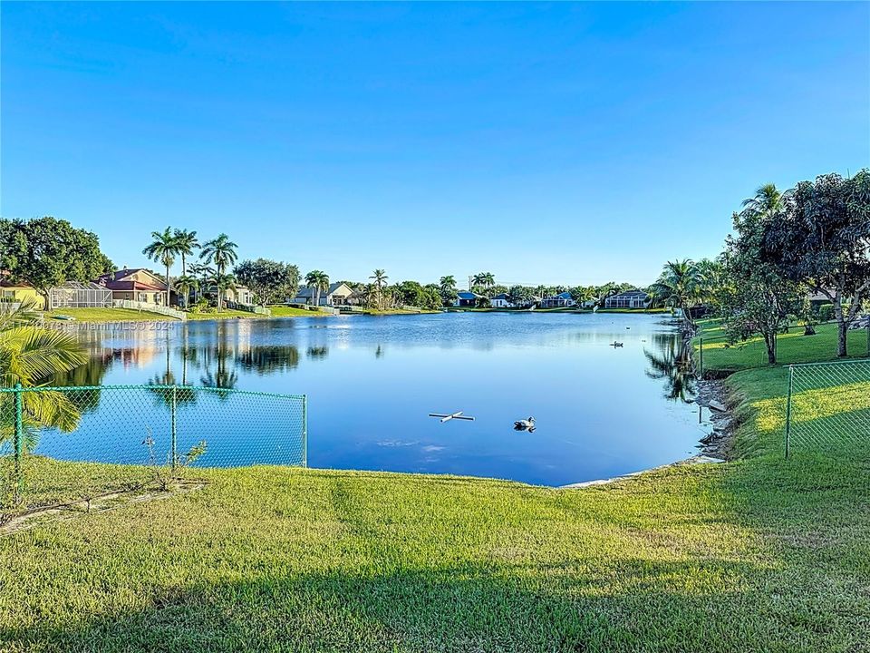 For Sale: $1,090,000 (4 beds, 2 baths, 2766 Square Feet)