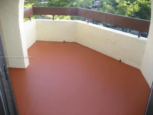 Recently Rented: $2,600 (3 beds, 2 baths, 1150 Square Feet)