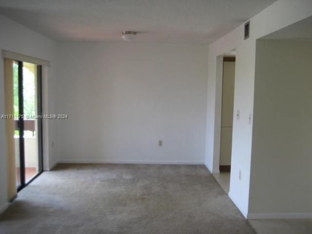 Recently Rented: $2,600 (3 beds, 2 baths, 1150 Square Feet)