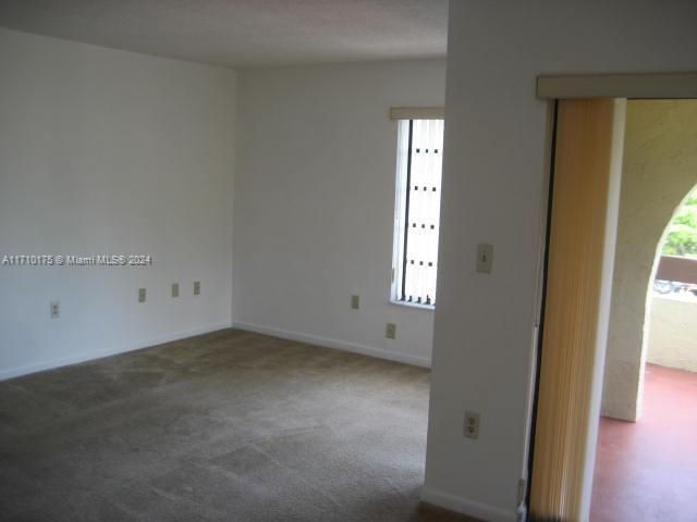 Recently Rented: $2,600 (3 beds, 2 baths, 1150 Square Feet)