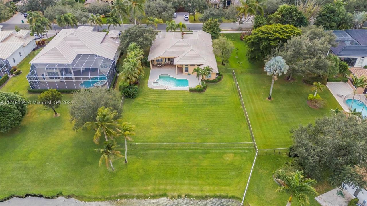 En Venta: $1,699,000 (5 camas, 3 baños, 3402 Pies cuadrados)