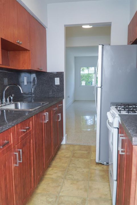 Recently Rented: $1,700 (0 beds, 1 baths, 3854 Square Feet)