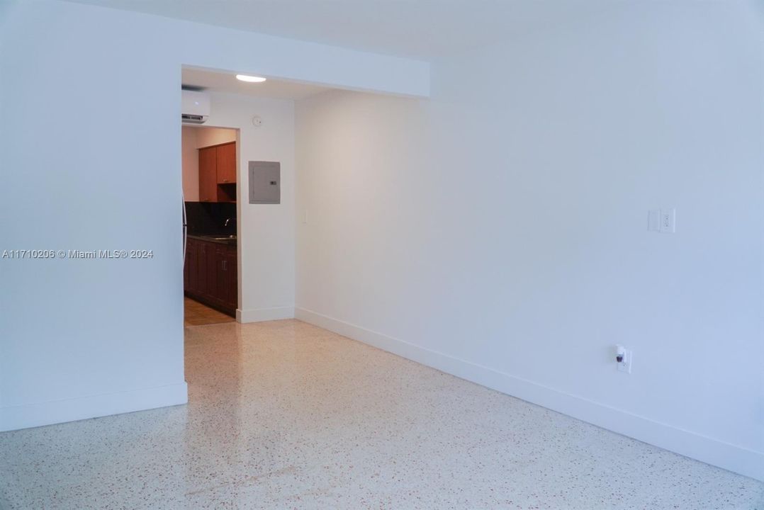 Recently Rented: $1,700 (0 beds, 1 baths, 3854 Square Feet)