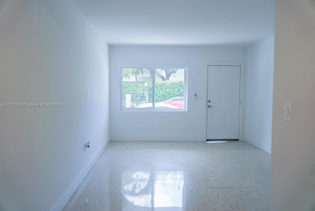 Recently Rented: $1,700 (0 beds, 1 baths, 3854 Square Feet)