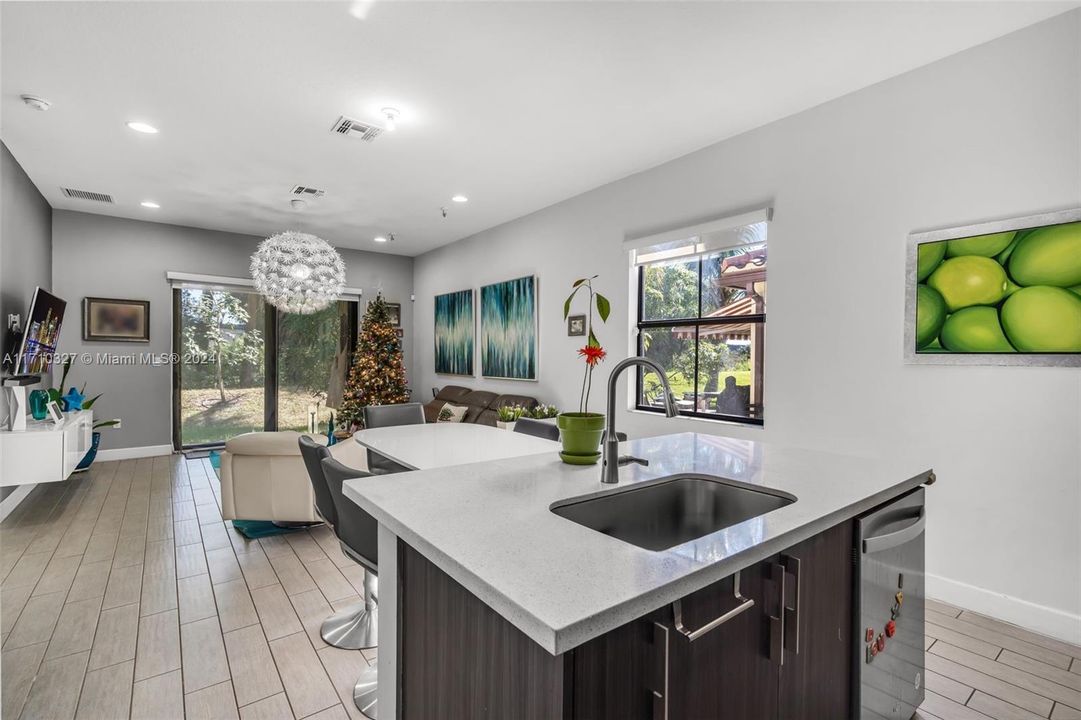 For Sale: $559,000 (3 beds, 2 baths, 1616 Square Feet)