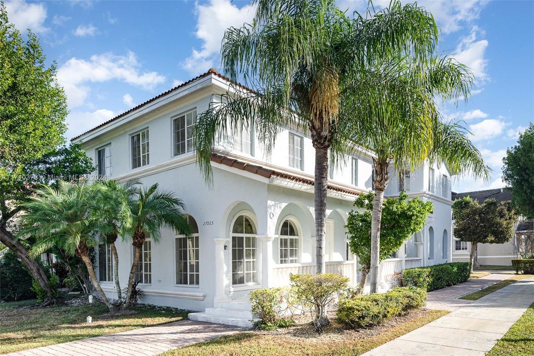 For Sale: $580,000 (3 beds, 2 baths, 3366 Square Feet)