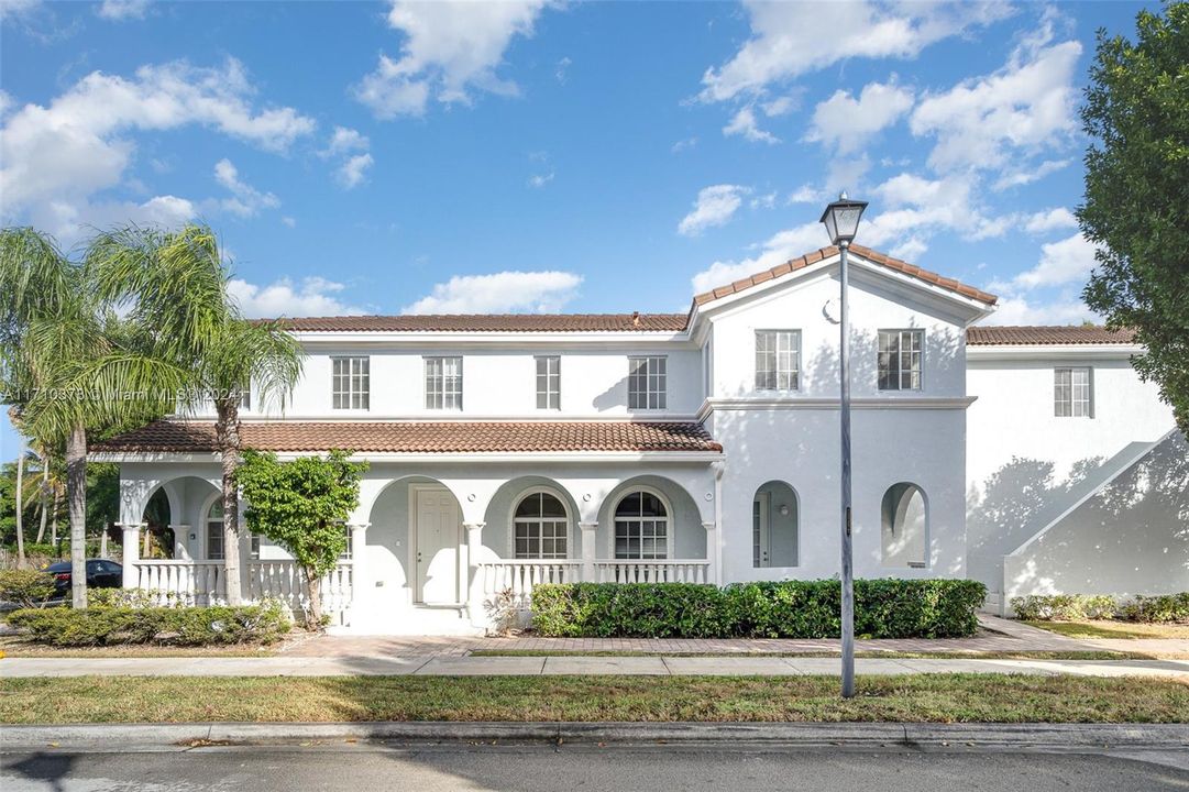 For Sale: $580,000 (3 beds, 2 baths, 3366 Square Feet)