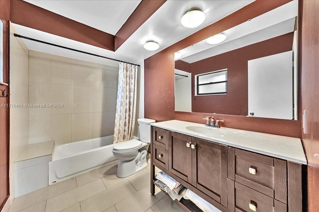 Main bathroom