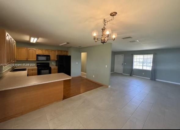 For Rent: $2,700 (3 beds, 2 baths, 1221 Square Feet)