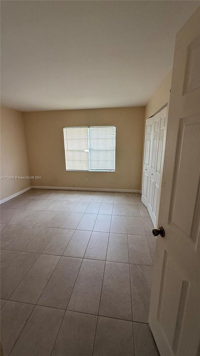 For Rent: $2,700 (3 beds, 2 baths, 1221 Square Feet)