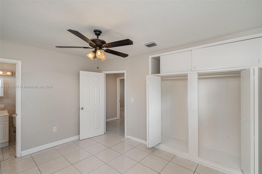 For Sale: $364,000 (3 beds, 2 baths, 1404 Square Feet)