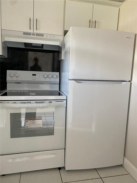 For Rent: $1,545 (1 beds, 1 baths, 898 Square Feet)