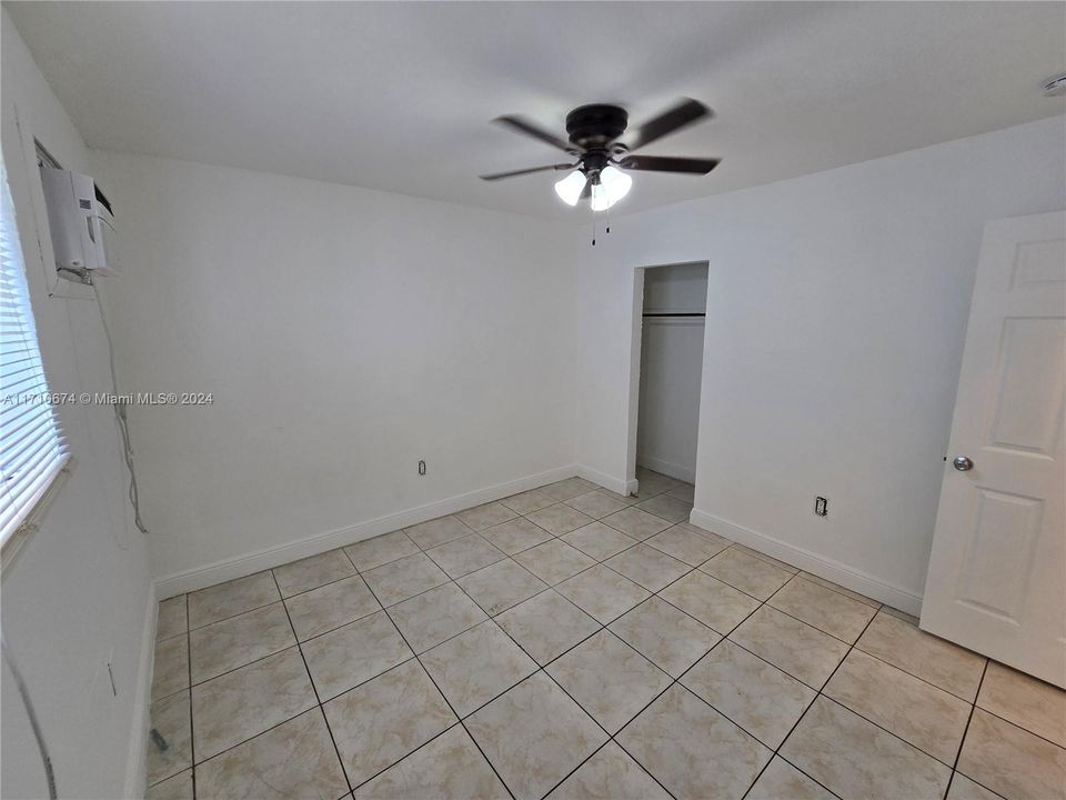 Active With Contract: $1,580 (1 beds, 1 baths, 0 Square Feet)