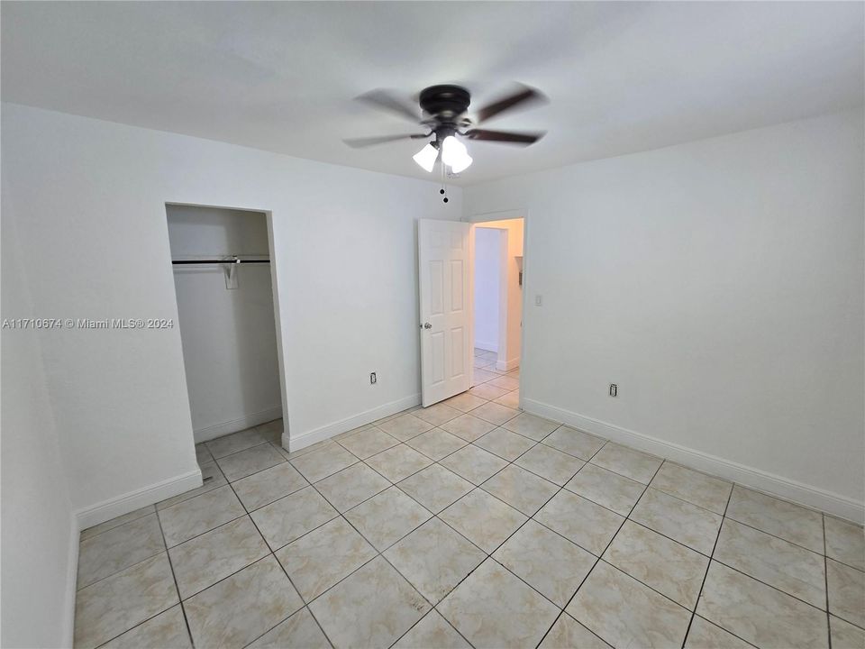 Active With Contract: $1,580 (1 beds, 1 baths, 0 Square Feet)