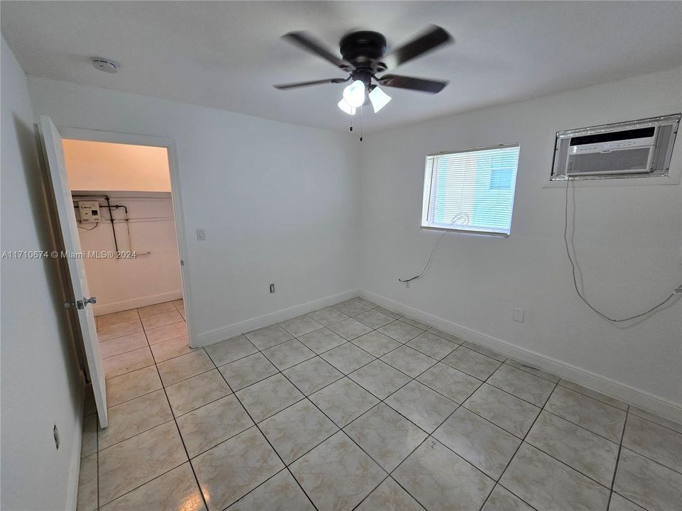 Active With Contract: $1,580 (1 beds, 1 baths, 0 Square Feet)