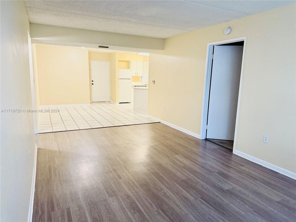 For Rent: $2,850 (3 beds, 2 baths, 1255 Square Feet)