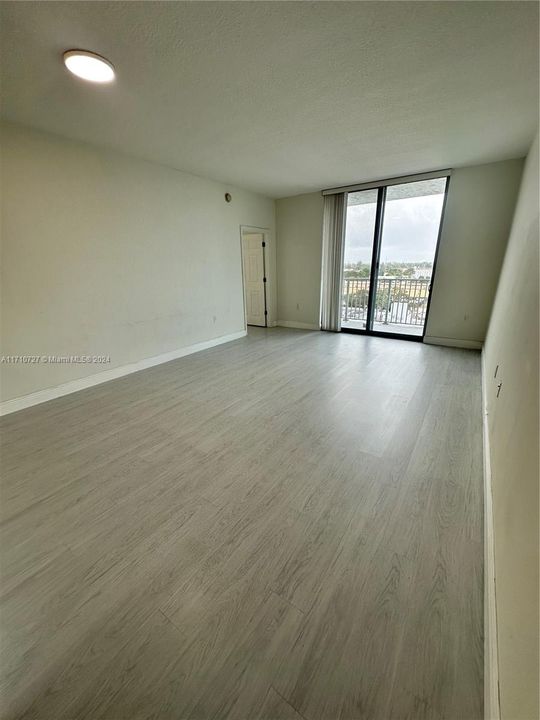 For Rent: $2,800 (2 beds, 2 baths, 1189 Square Feet)