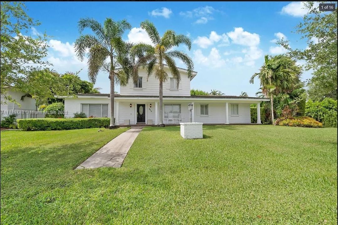 For Sale: $3,200,000 (3 beds, 2 baths, 2376 Square Feet)