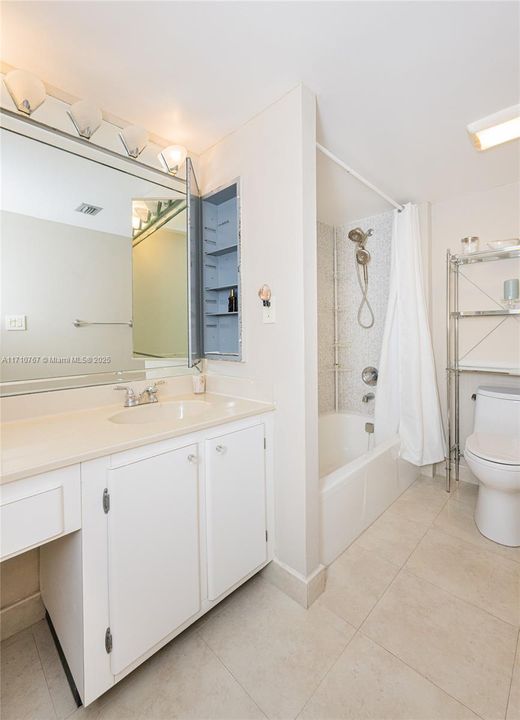 2nd Bathroom