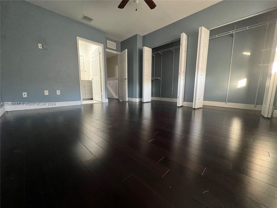 For Rent: $2,599 (2 beds, 2 baths, 1056 Square Feet)