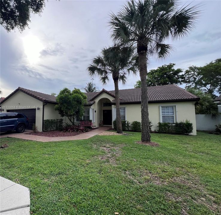 For Sale: $795,000 (3 beds, 2 baths, 1943 Square Feet)