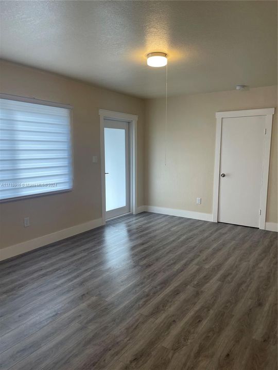 For Rent: $3,300 (3 beds, 1 baths, 1603 Square Feet)