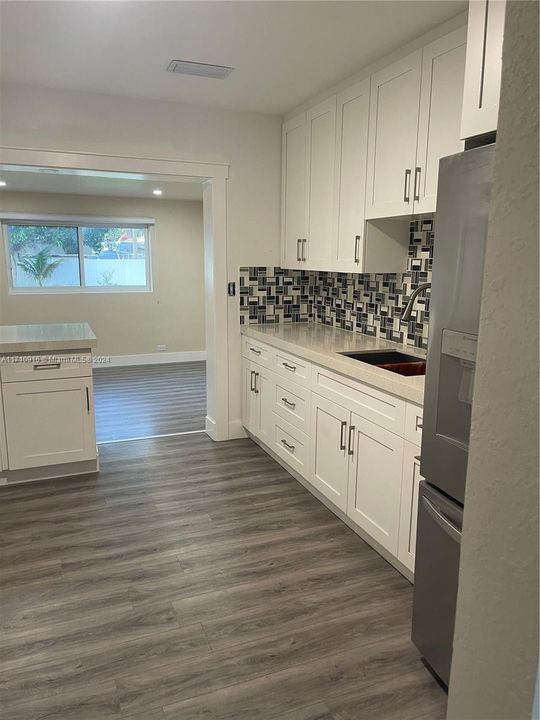 For Rent: $3,300 (3 beds, 1 baths, 1603 Square Feet)