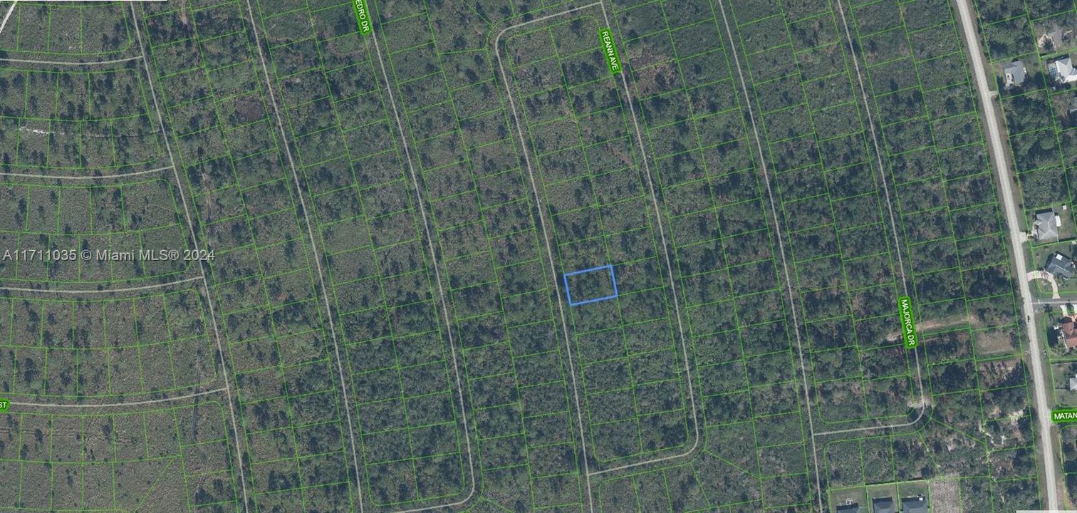 На продажу: $12,900 (0.23 acres)