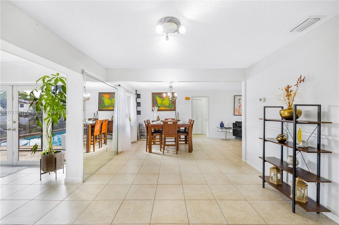 En Venta: $599,999 (3 camas, 2 baños, 1837 Pies cuadrados)