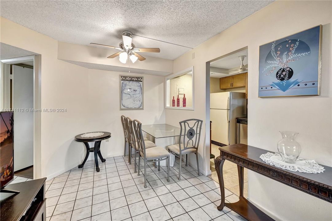 For Sale: $150,000 (2 beds, 2 baths, 950 Square Feet)