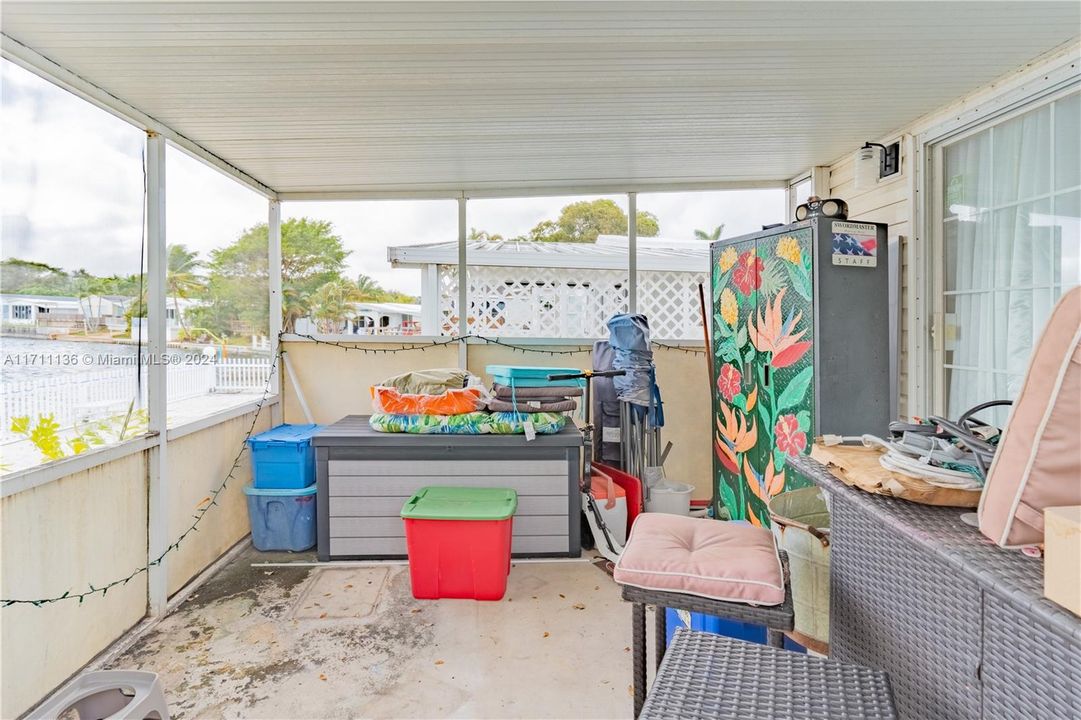 For Sale: $345,000 (2 beds, 2 baths, 1164 Square Feet)