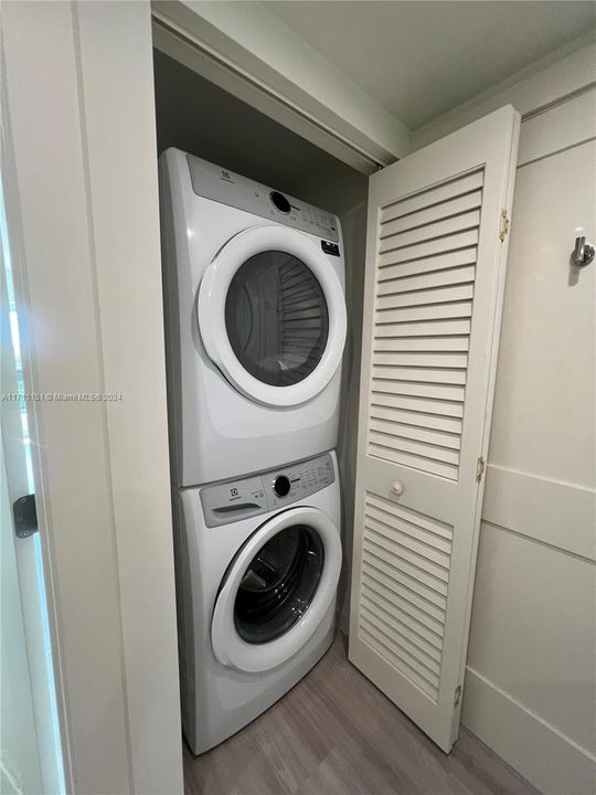 В аренду: $2,998 (2 спален, 2 ванн, 1017 Квадратных фут)