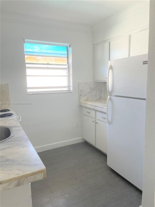 For Rent: $1,775 (1 beds, 1 baths, 700 Square Feet)