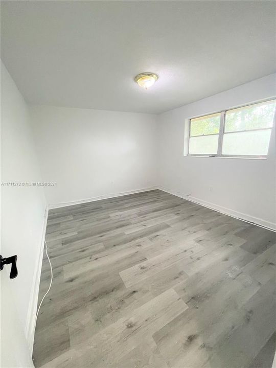 For Rent: $1,775 (1 beds, 1 baths, 700 Square Feet)