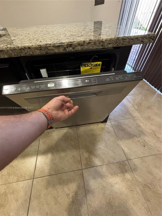 New dishwasher