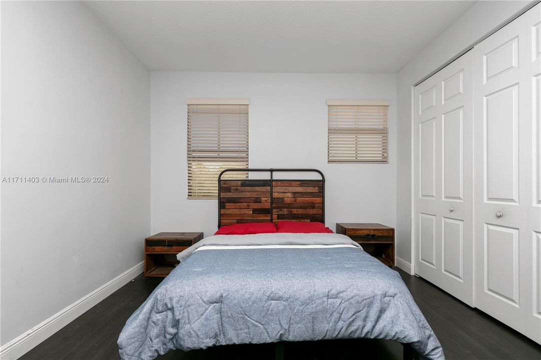 For Rent: $3,700 (4 beds, 2 baths, 1868 Square Feet)