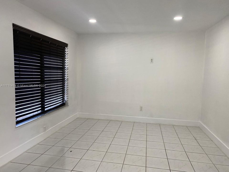 For Rent: $3,075 (3 beds, 2 baths, 1145 Square Feet)