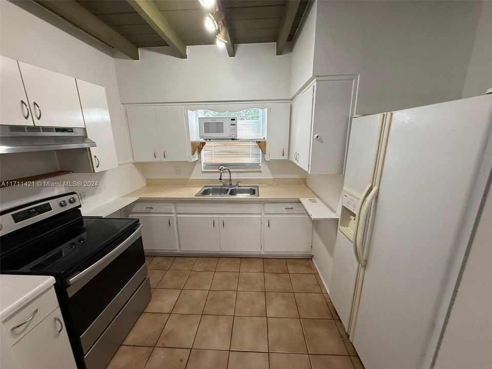 For Rent: $2,175 (2 beds, 1 baths, 2891 Square Feet)