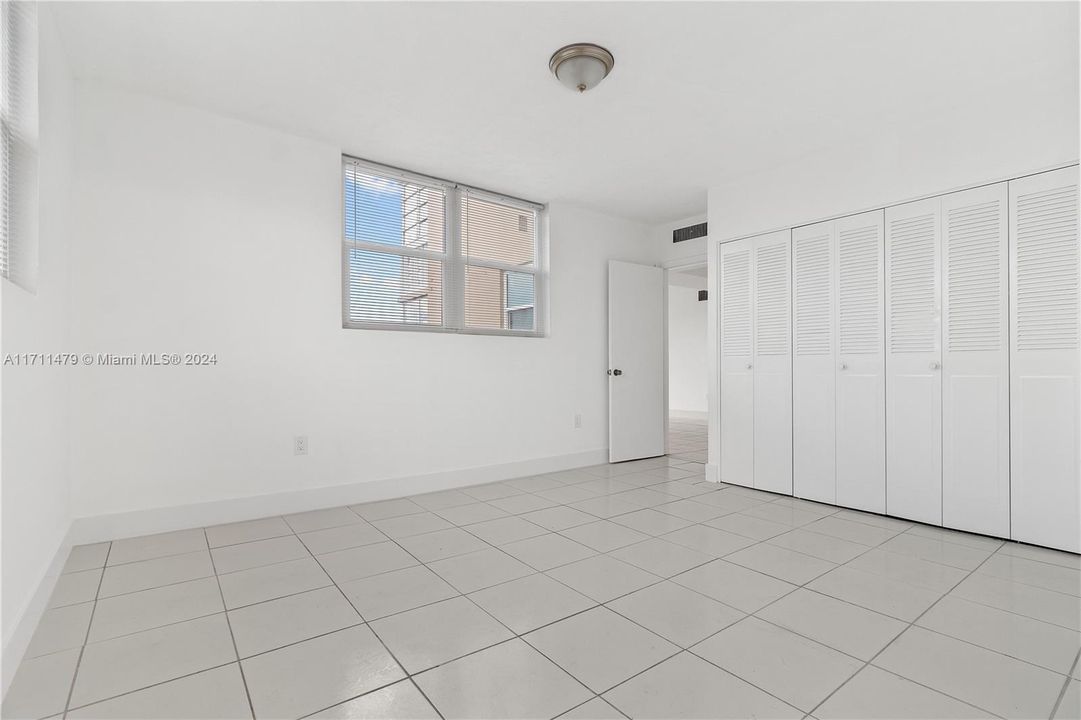 For Rent: $2,300 (2 beds, 2 baths, 1091 Square Feet)