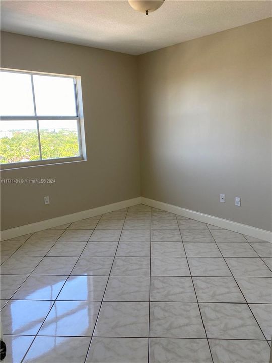 For Rent: $3,200 (2 beds, 2 baths, 1030 Square Feet)