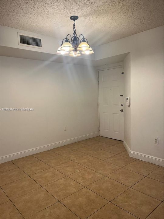 For Sale: $329,900 (3 beds, 2 baths, 1058 Square Feet)