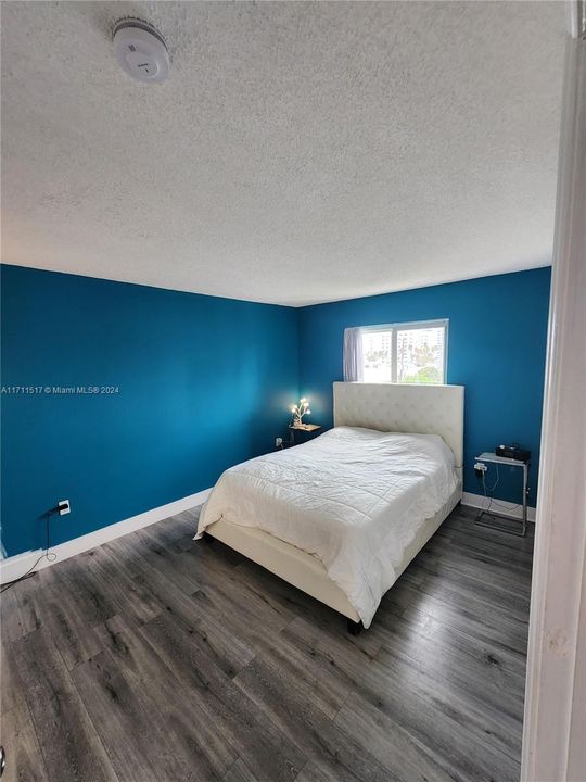 For Rent: $2,000 (1 beds, 1 baths, 670 Square Feet)