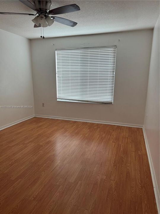 For Rent: $1,850 (1 beds, 1 baths, 793 Square Feet)