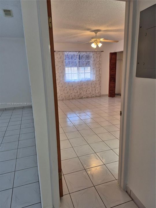 For Rent: $2,550 (2 beds, 2 baths, 960 Square Feet)