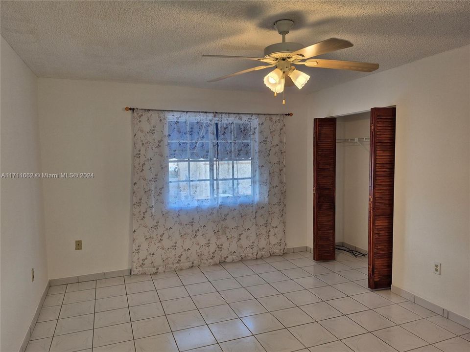 For Rent: $2,550 (2 beds, 2 baths, 960 Square Feet)