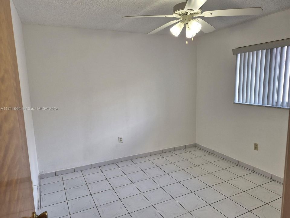 For Rent: $2,550 (2 beds, 2 baths, 960 Square Feet)